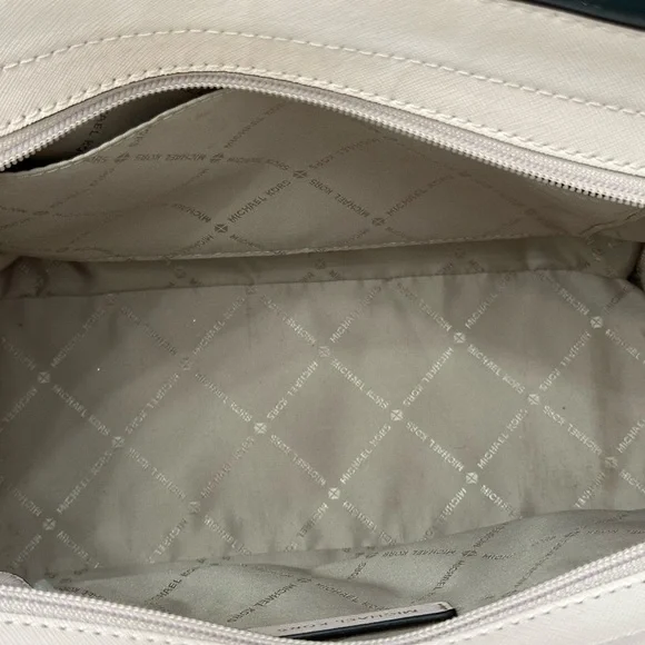 Michael Kors Selma Medium Pink Satchel Handbag 🩷 - Picture 7 of 8